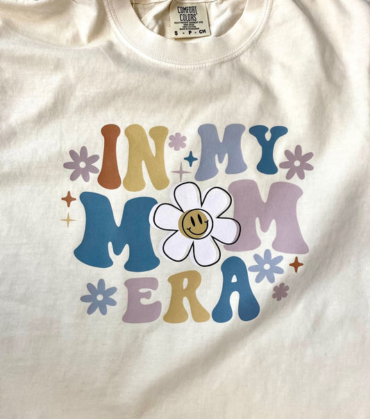 In My Mom Era Retro Flower Graphic Tee