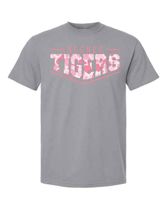 Pink Pointed Camo Spirt Graphic Tee - Neches